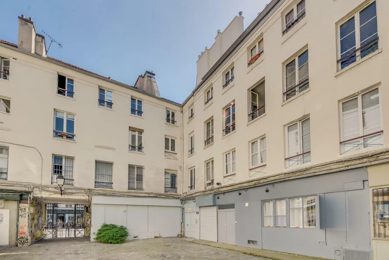 Beautiful Triplex In The Center Of Paris Apartment 0*,
