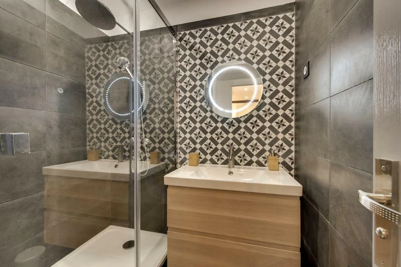 Beautiful Triplex In The Center Of Paris Apartment
